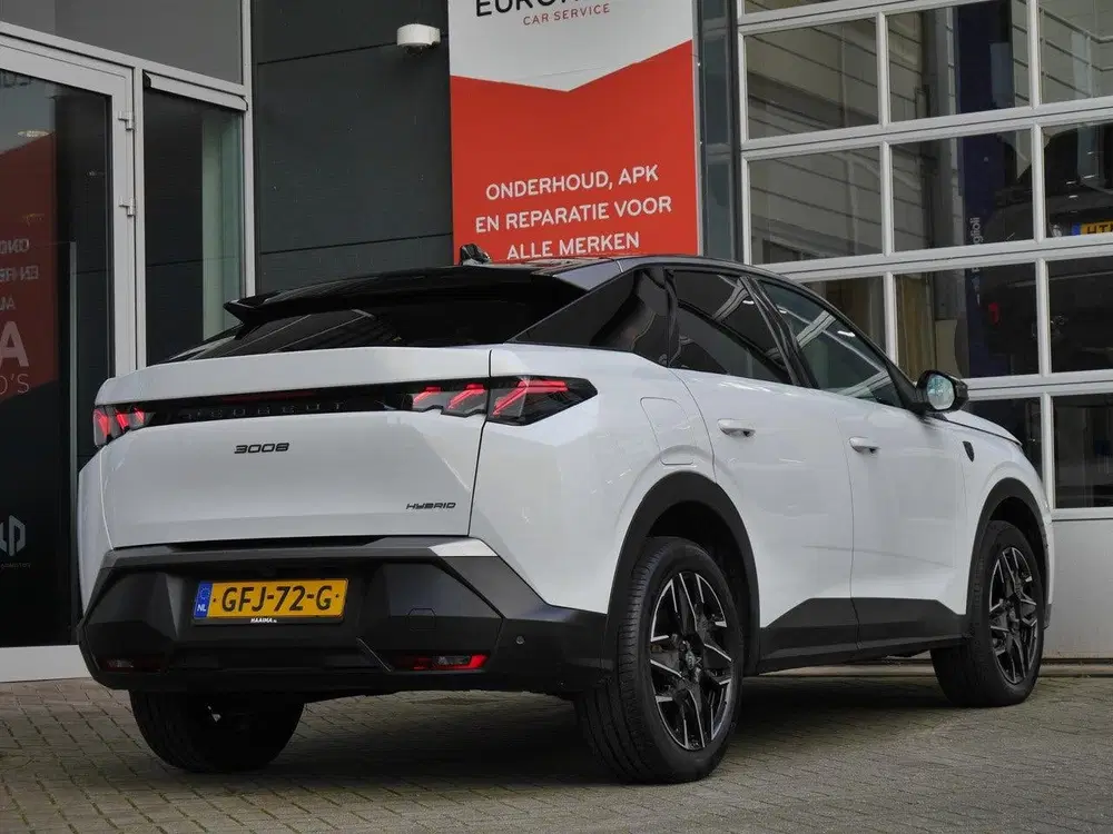 Peugeot 3008 1.2 Hybrid 136 GT uit 2024, foto 5