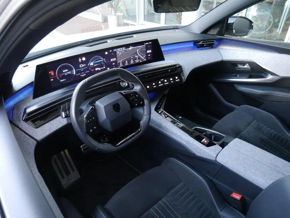Peugeot 3008 1.2 Hybrid 136 GT uit 2024, foto 7