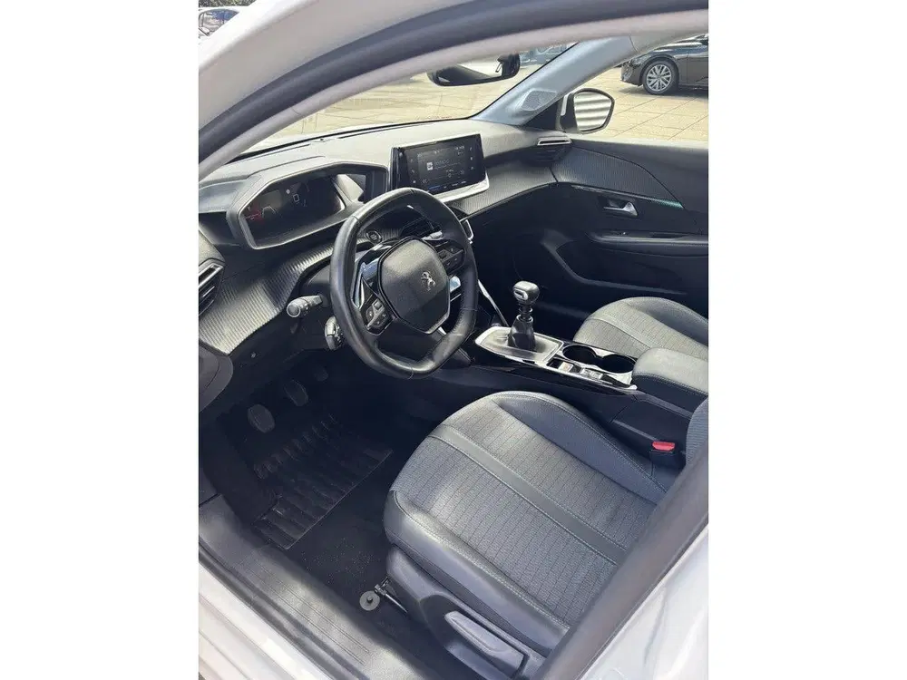 Peugeot 208 1.2 PureTech Allure 100 PK uit 2020, foto 10