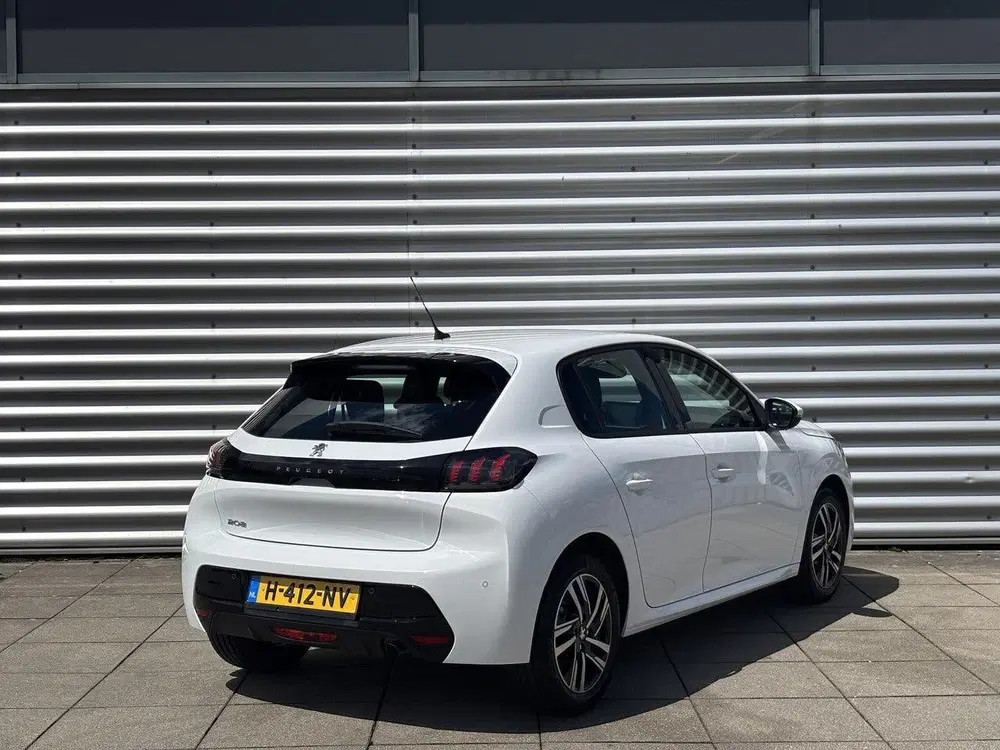 Peugeot 208 1.2 PureTech Allure 100 PK uit 2020, foto 5