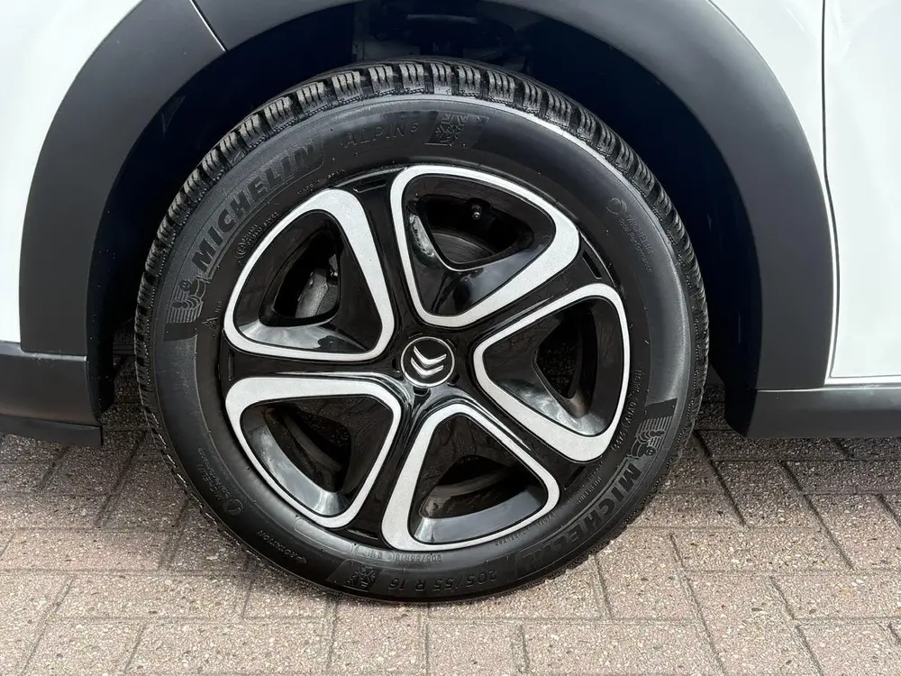 Citroën C3 1.2 PureTech Feel uit 2022, foto 10