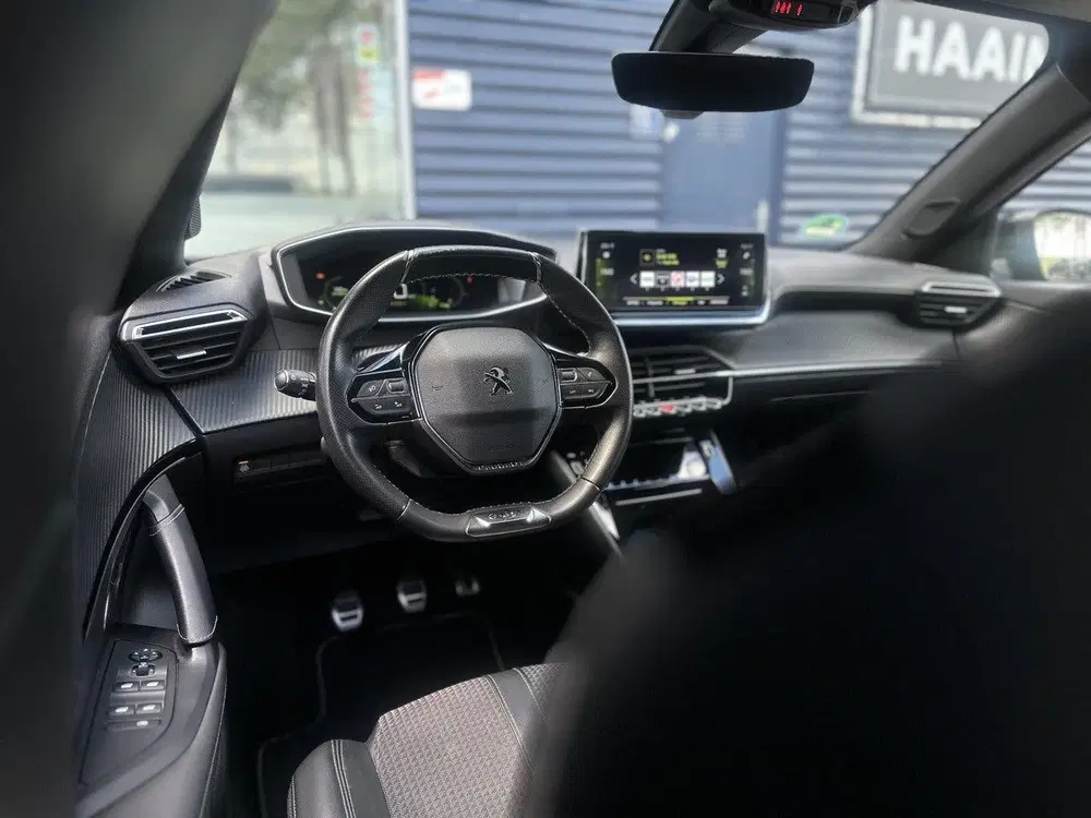 Peugeot 2008 1.2 PureTech 130PK GT uit 2020, foto 12