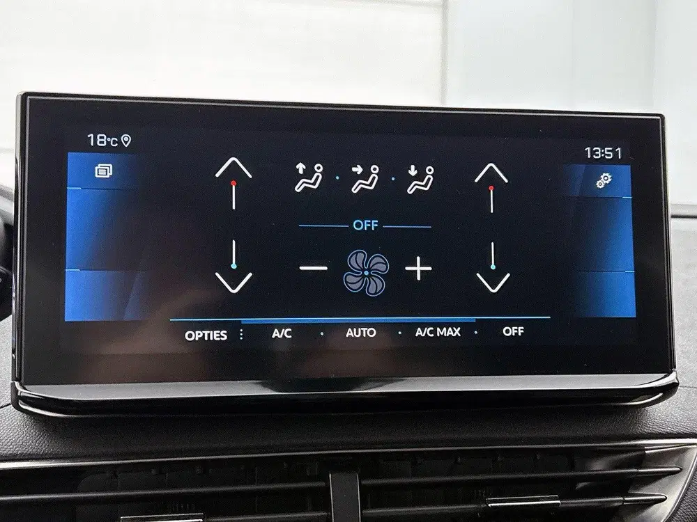 Peugeot 5008 1.2 130pk Blue Lease Allure Automaat uit 2022, foto 18