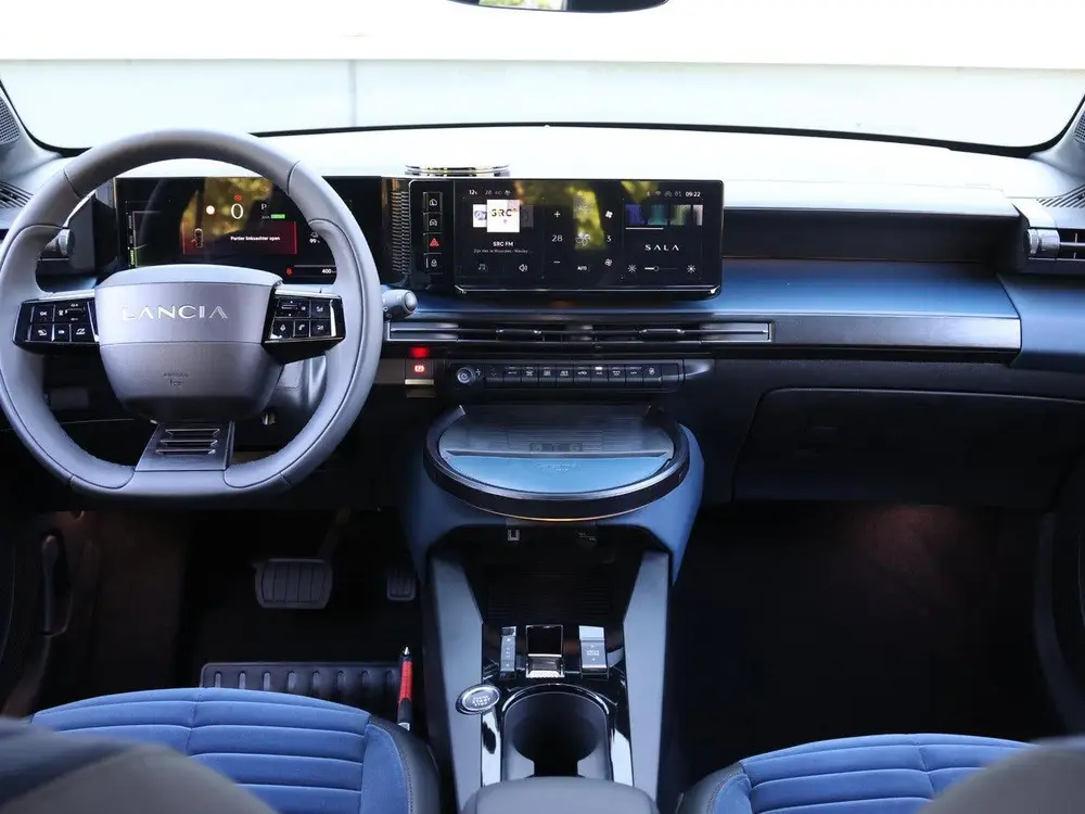Lancia Ypsilon Edizione Limitata Blu 51 kWh | Navigatie | El uit 2026, foto 13