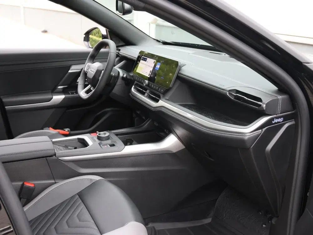 Jeep Compass 1.2 e-Hybrid First Edition Keyless Entry uit 2026, foto 9