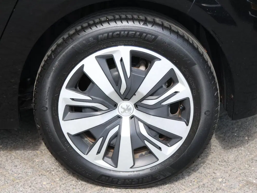 Peugeot 208 100pk Active uit 2021, foto 18