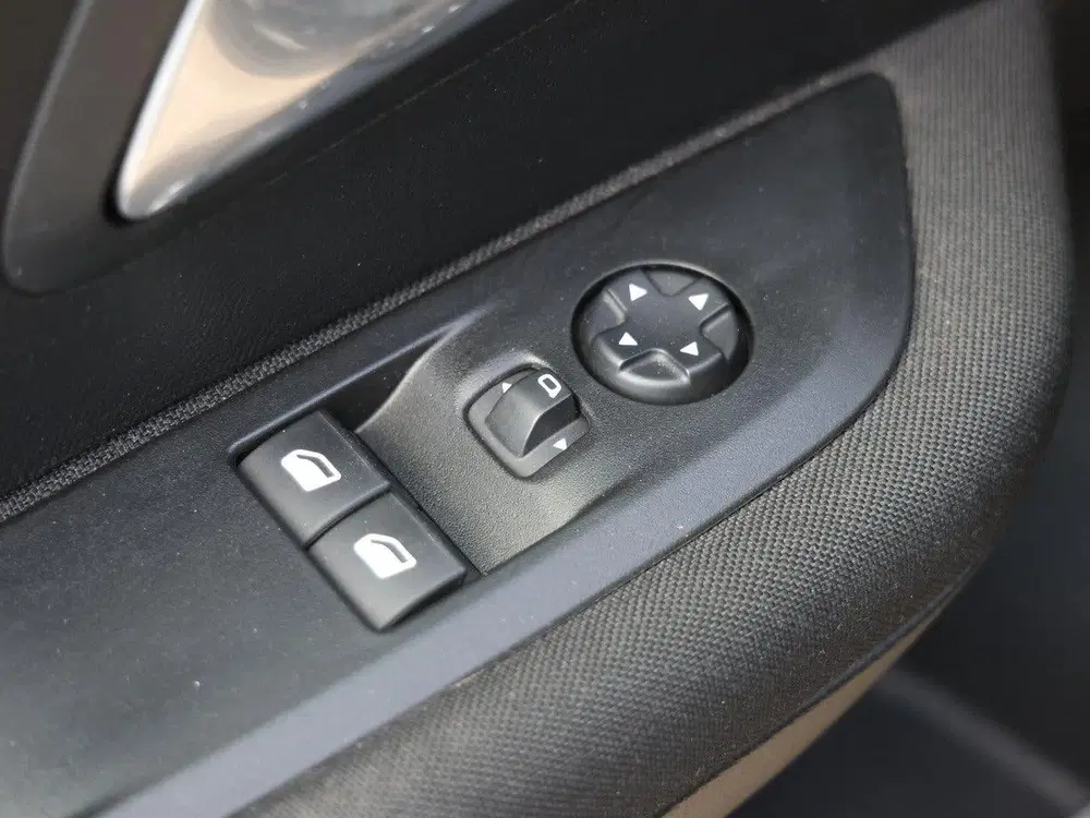 Peugeot 208 100pk Active uit 2021, foto 20