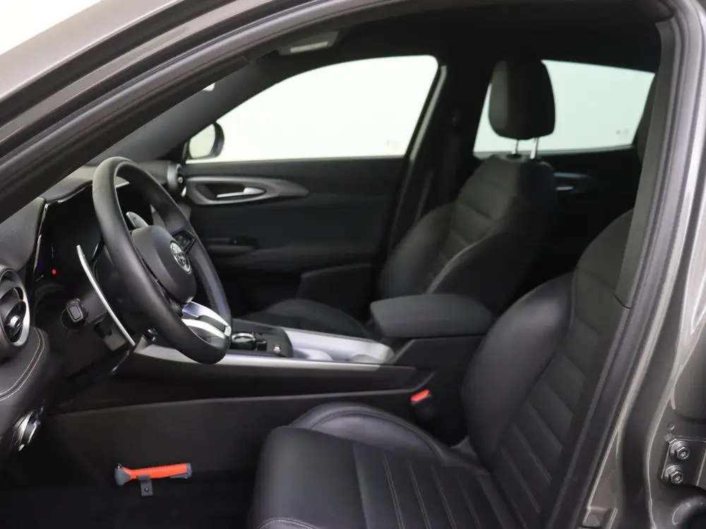 Alfa Romeo Tonale 1.5T Hybrid Sprint | Stoel en Stuurverwarm uit 2025, foto 10