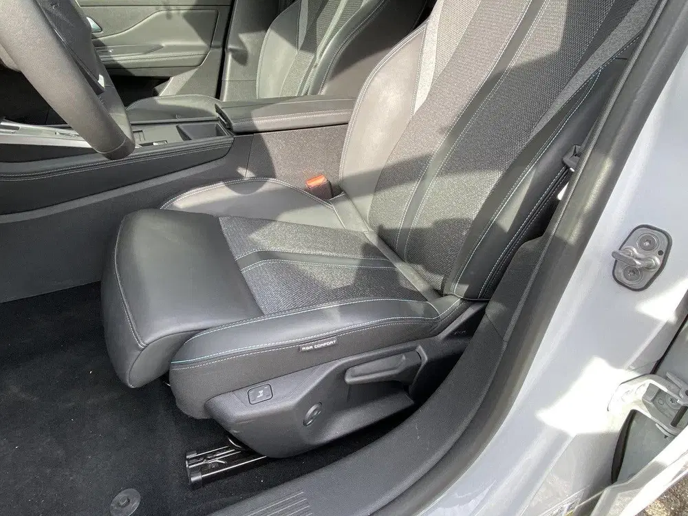 Peugeot 308 SW 1.2T 130pk Automaat Allure uit 2024, foto 18