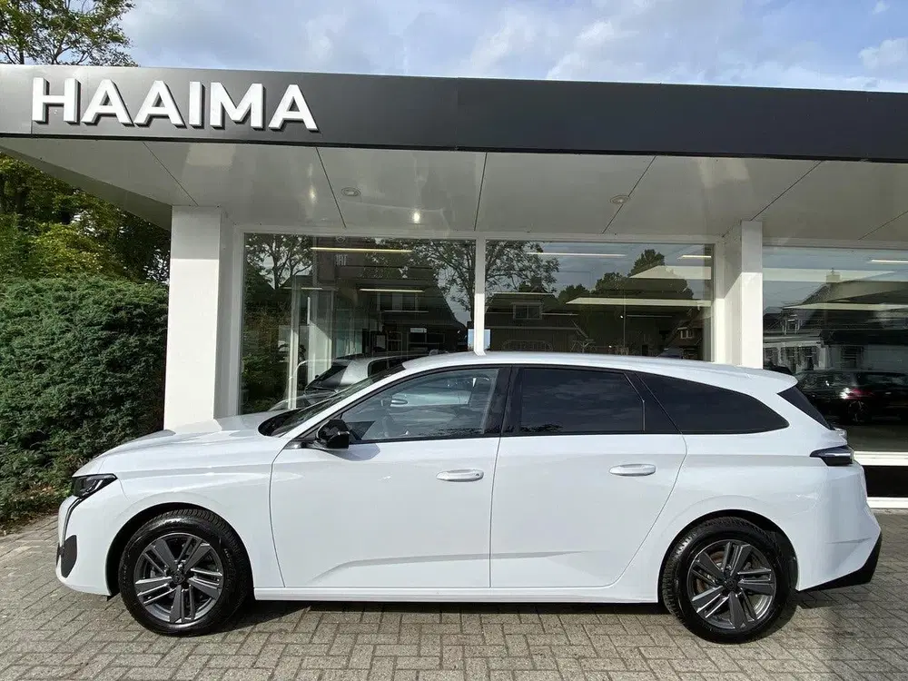 Peugeot 308 SW 1.2T 130pk Automaat Allure uit 2024, foto 3