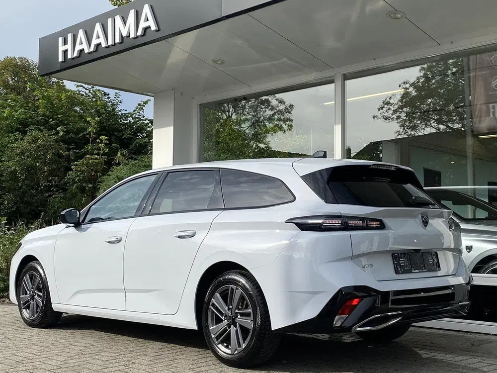 Peugeot 308 SW 1.2T 130pk Automaat Allure uit 2024, foto 4