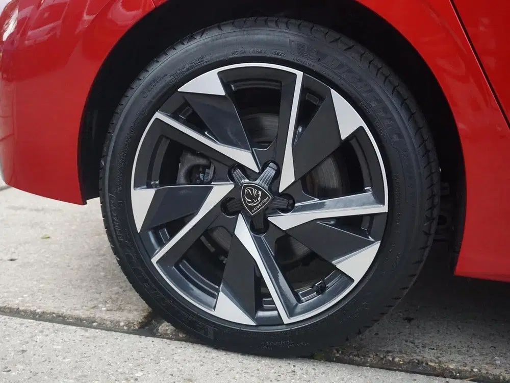 Peugeot 308 1.6 HYbrid 180 Allure Pack Business uit 2022, foto 7