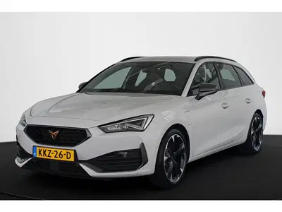 Cupra Leon 1.4 e-Hybrid Essential Achteruitrijc uit 2024