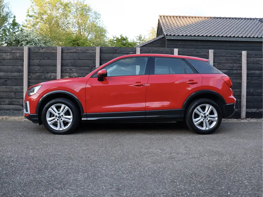 Audi Q2 30 TFSI S Edition dealer o.h. (bj 2021) uit 2021, foto 12