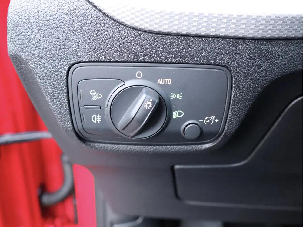 Audi Q2 30 TFSI S Edition dealer o.h. (bj 2021) uit 2021, foto 16