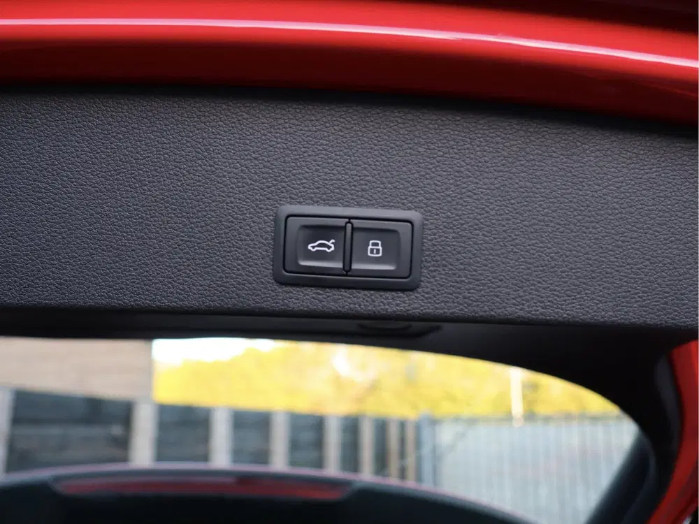 Audi Q2 30 TFSI S Edition dealer o.h. (bj 2021) uit 2021, foto 19