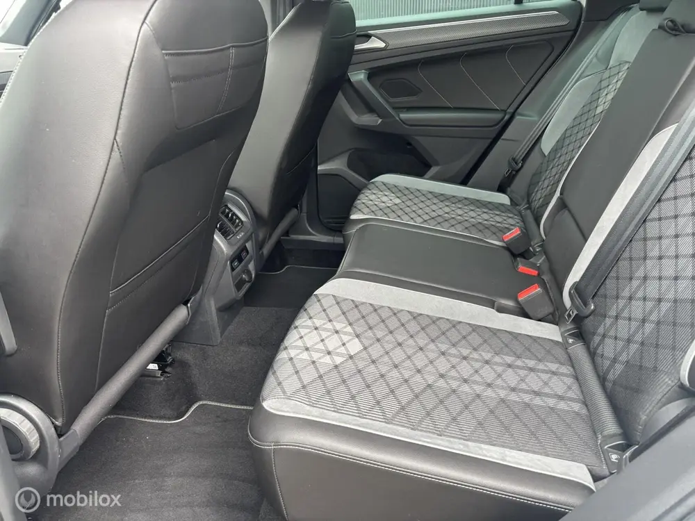 Volkswagen Tiguan 1.4 TSI eHybrid R-Line Business+ uit 2021, foto 12