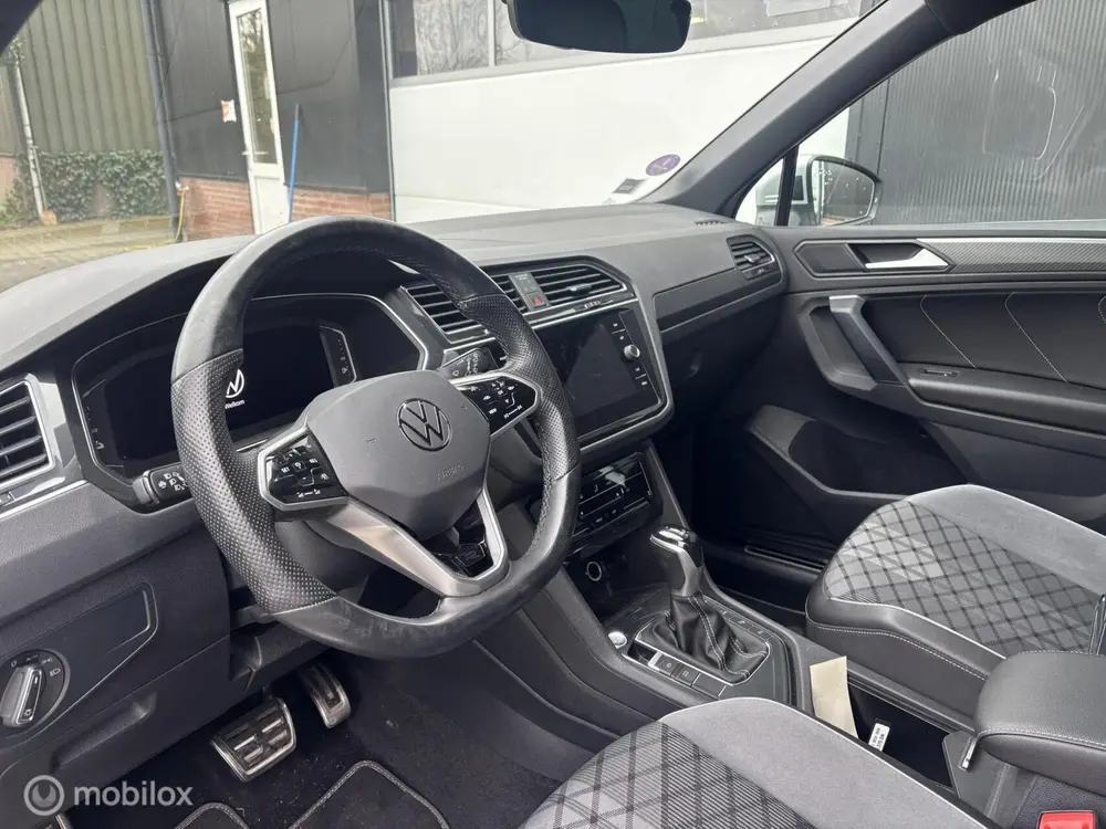 Volkswagen Tiguan 1.4 TSI eHybrid R-Line Business+ uit 2021, foto 14