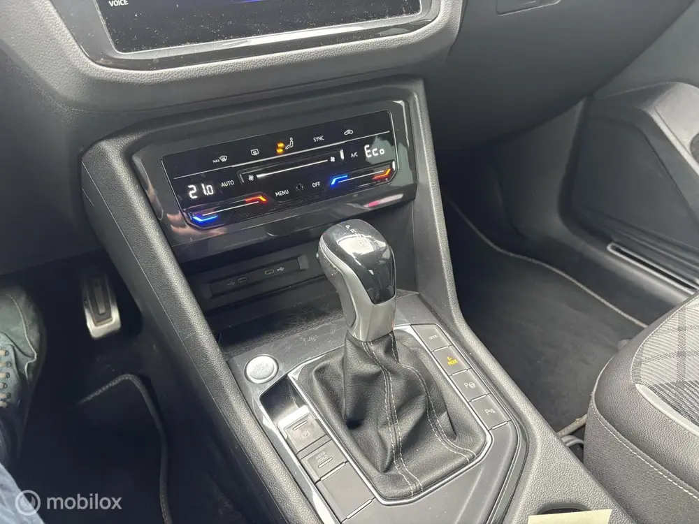 Volkswagen Tiguan 1.4 TSI eHybrid R-Line Business+ uit 2021, foto 20