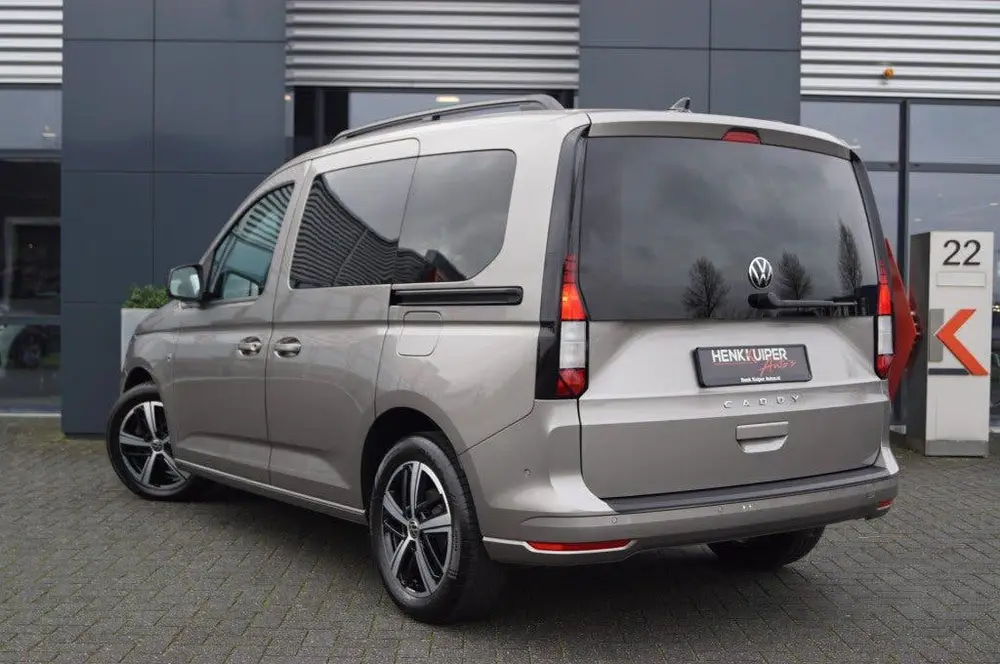 Volkswagen Caddy 1.5 TSI DSG / App-Connect / Park-assist / 1 uit 2022, foto 2