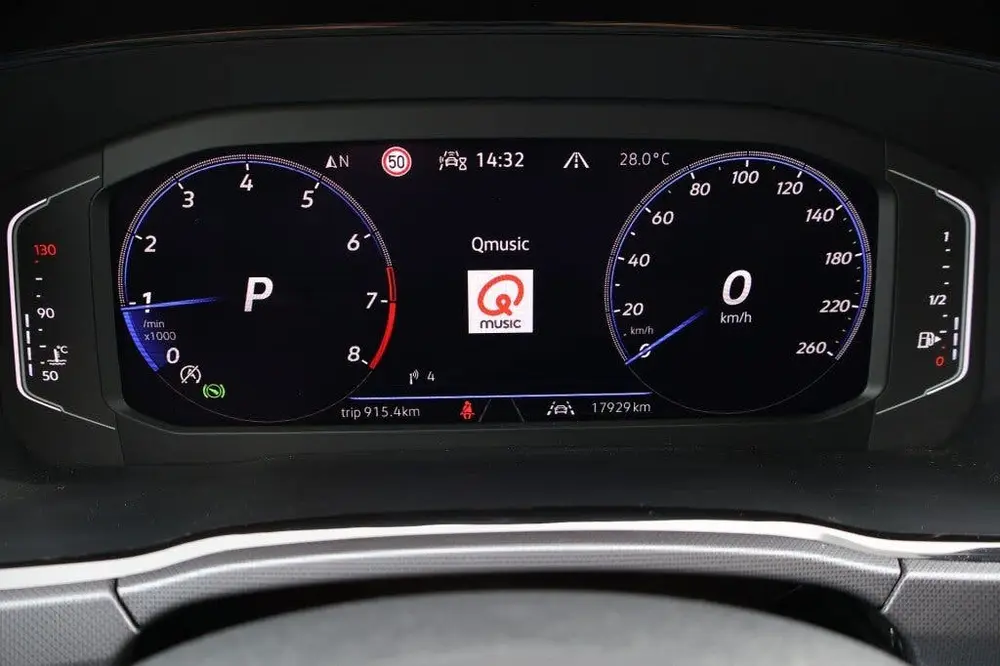 Volkswagen Touran 1.5 TSI DSG R-Line / 7 persoons/  Camera / uit 2025, foto 19