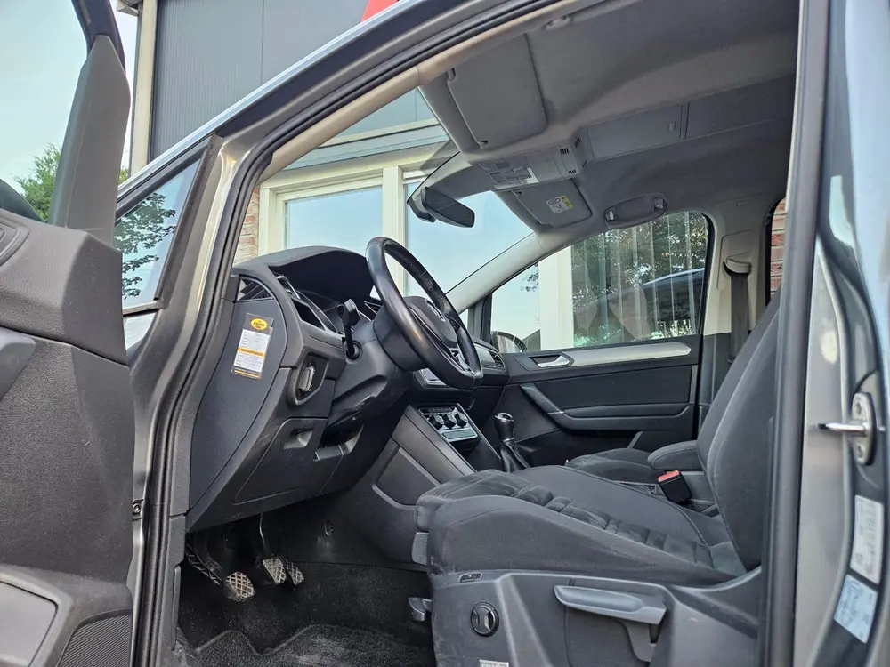 Volkswagen Touran 1.0 TSI Comfortline Business Carplay! Trek uit 2019, foto 8
