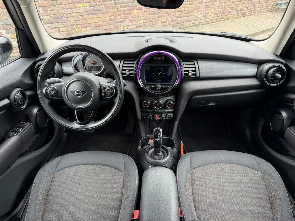 Mini Overig 1.5 COOPER Busines edition Automaat 5DRS Navi Cr uit 2019, foto 2