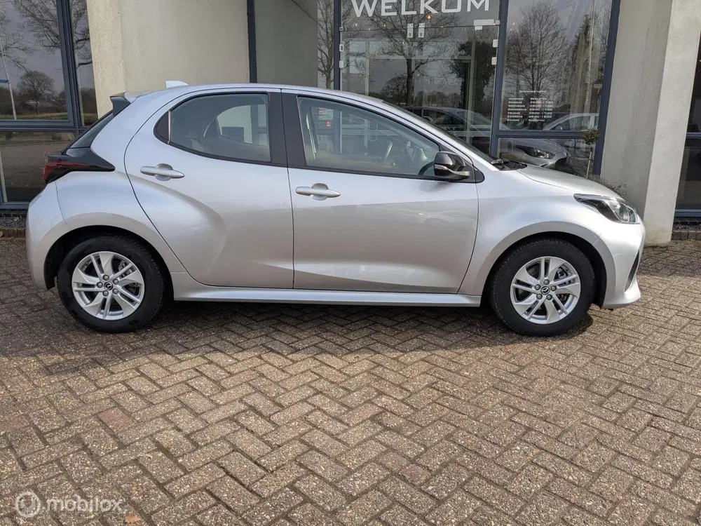 Mazda 2 1.5 Centre-line uit 2024, foto 2