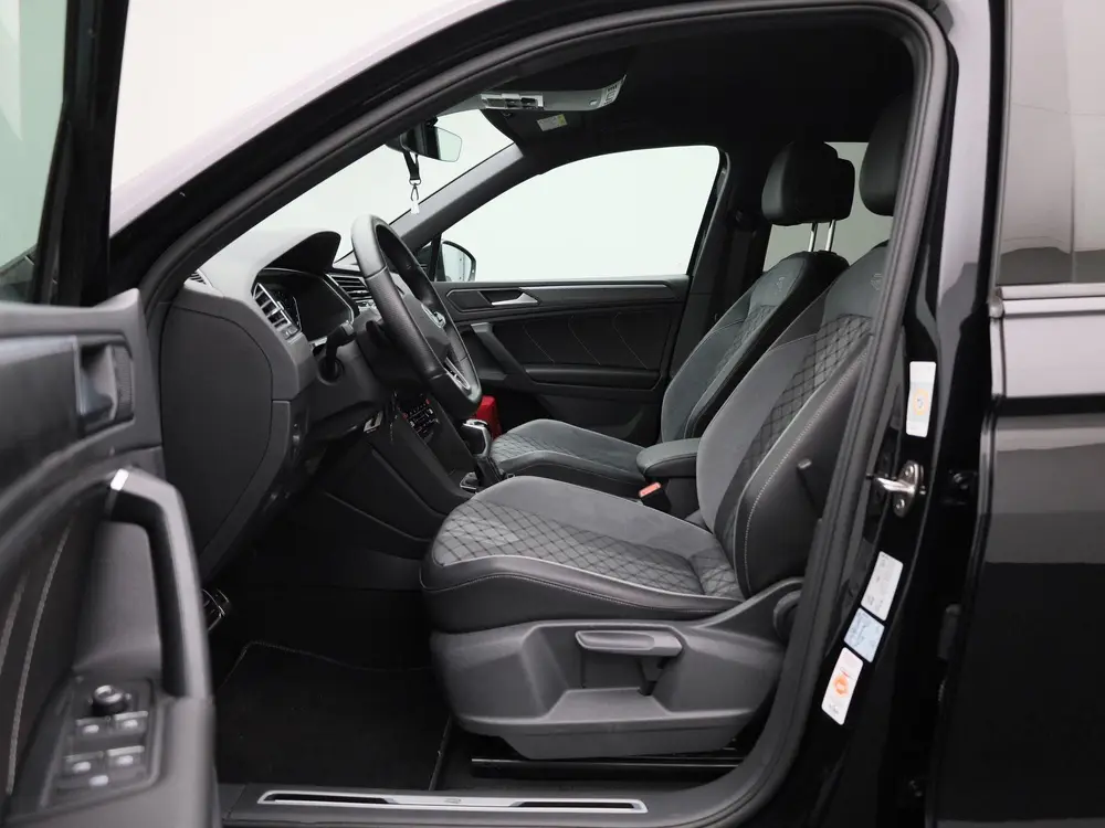 Volkswagen Tiguan 1.4 TSI eHybrid R-Line Business+ 245 PK| D uit 2022, foto 11