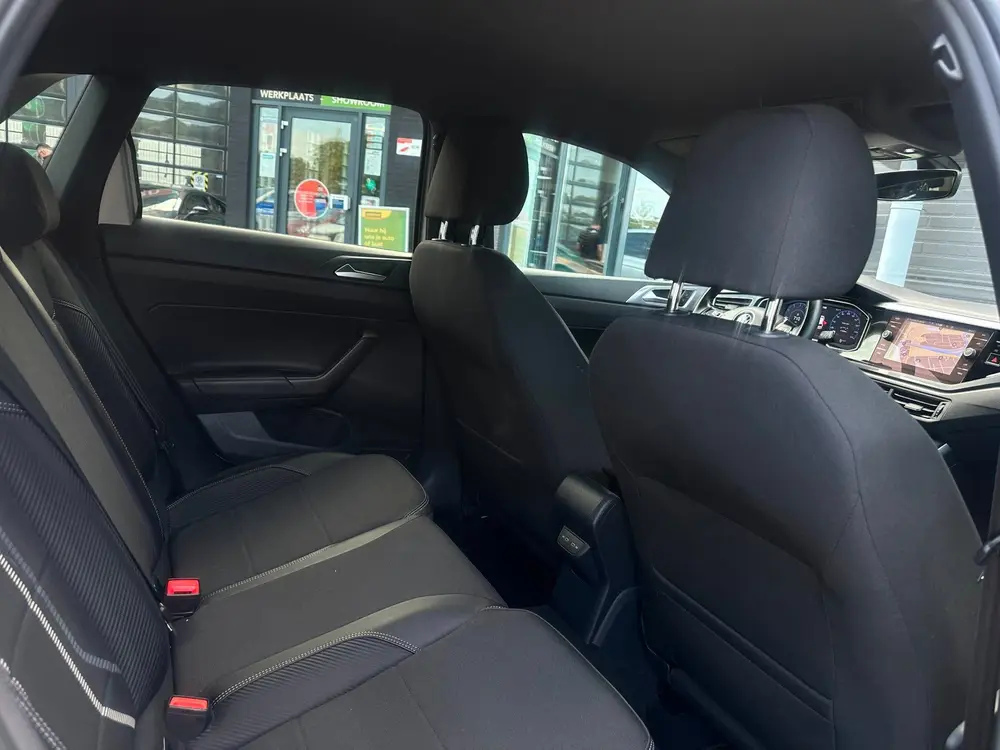 Volkswagen Polo 1.0 TSI Highline Business R-LINE/Digital Coc uit 2021, foto 17