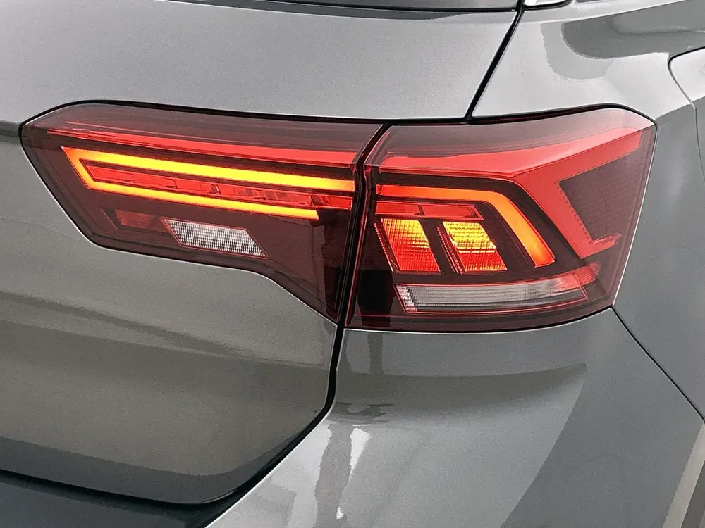 Volkswagen T-Roc 1.0 TSI Life 75 Edition uit 2022, foto 14