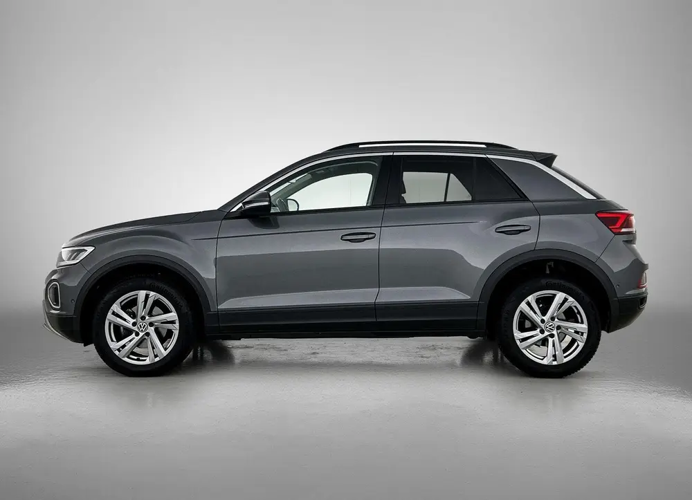 Volkswagen T-Roc 1.0 TSI Life 75 Edition uit 2022, foto 2