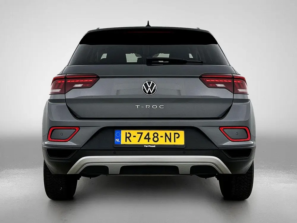 Volkswagen T-Roc 1.0 TSI Life 75 Edition uit 2022, foto 3