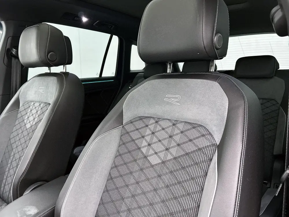 Volkswagen Tiguan 1.5 TSI R-Line Business+ uit 2022, foto 12