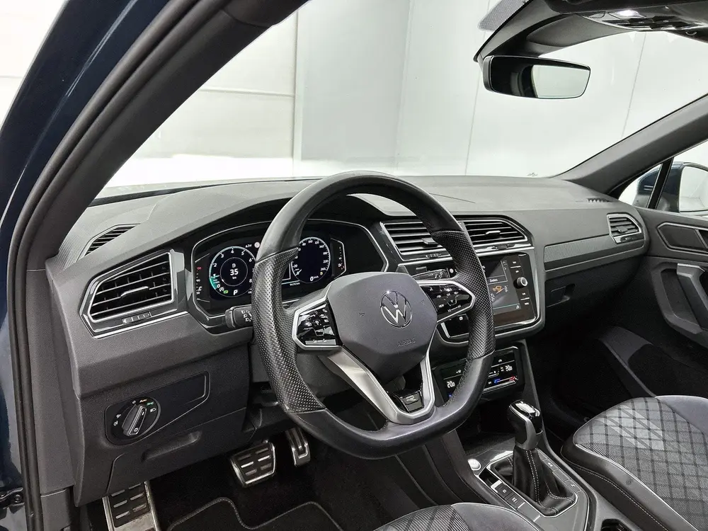 Volkswagen Tiguan 1.5 TSI R-Line Business+ uit 2022, foto 17