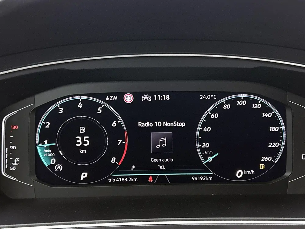 Volkswagen Tiguan 1.5 TSI R-Line Business+ uit 2022, foto 18