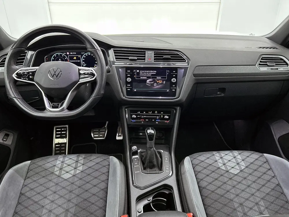 Volkswagen Tiguan 1.5 TSI R-Line Business+ uit 2022, foto 20