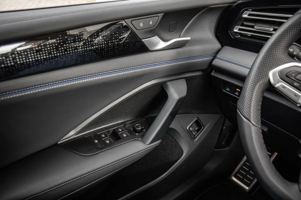 Volkswagen Tiguan 1.5 eHybrid 204pk R-Line Edition | Black S uit 2025, foto 20