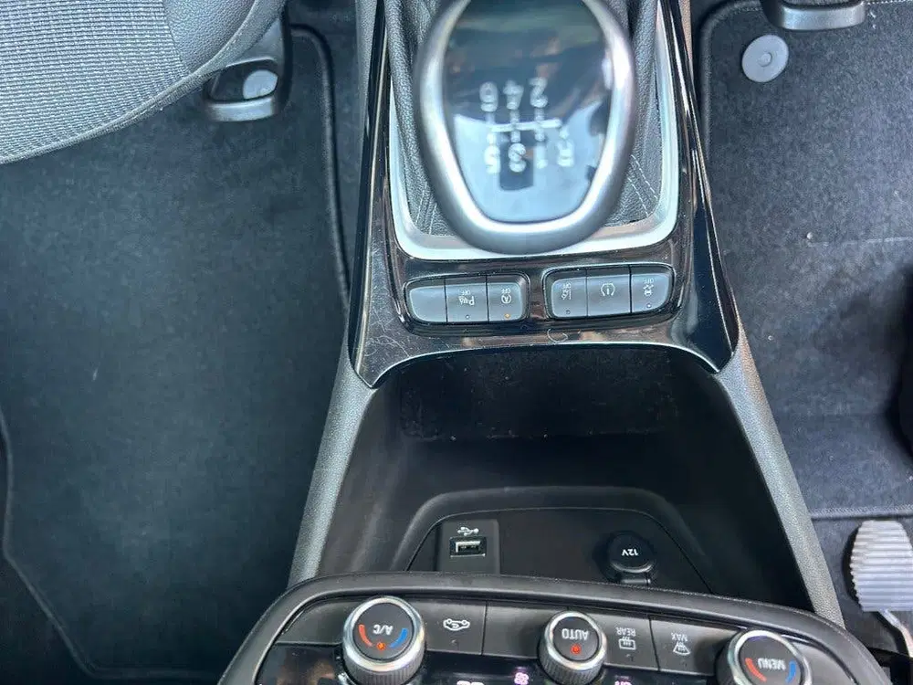 Opel Crossland 1.2 TURBO BNS ELEG. uit 2023, foto 16
