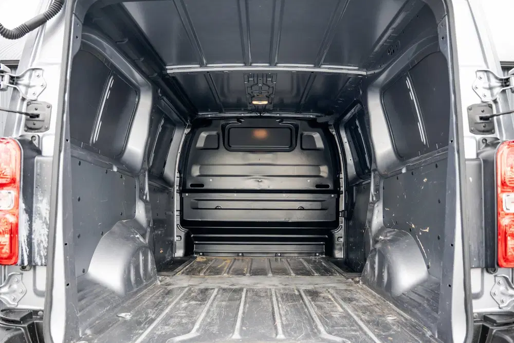 Opel Vivaro 2.0 uit 2023, foto 10