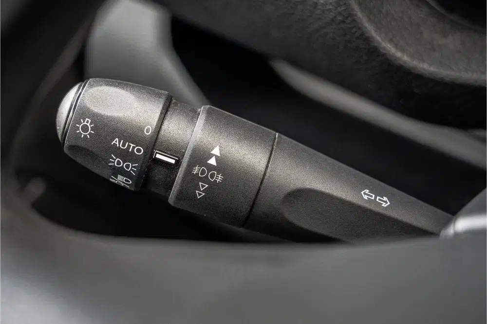 Opel Vivaro 2.0 uit 2023, foto 16
