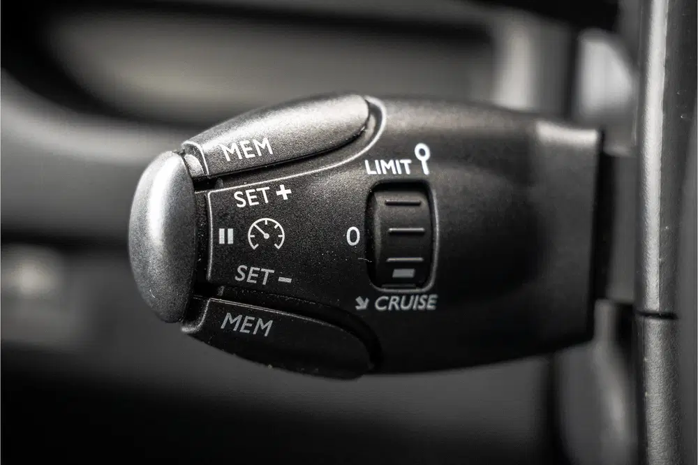 Opel Vivaro 2.0 uit 2023, foto 18