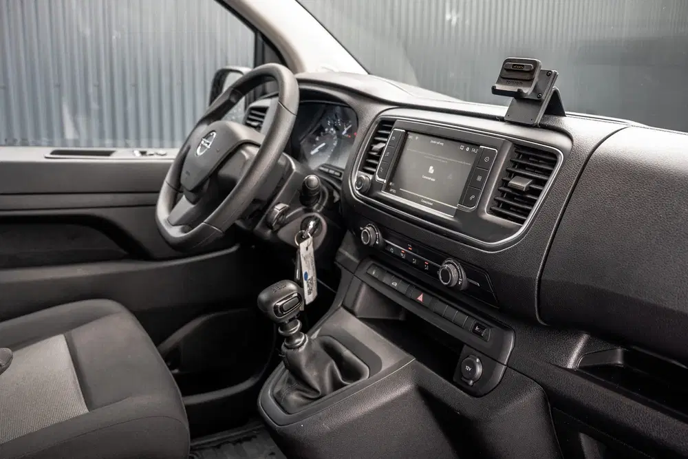 Opel Vivaro 2.0 uit 2023, foto 2