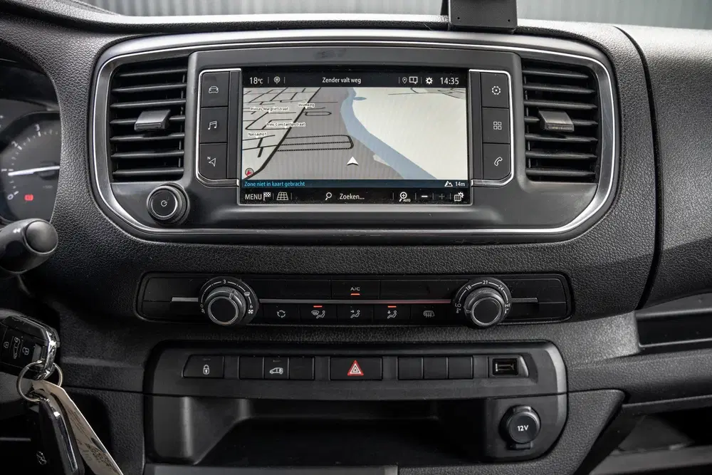 Opel Vivaro 2.0 uit 2023, foto 20
