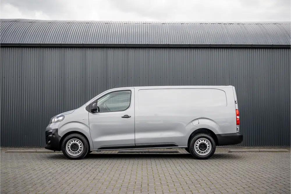 Opel Vivaro 2.0 uit 2023, foto 5