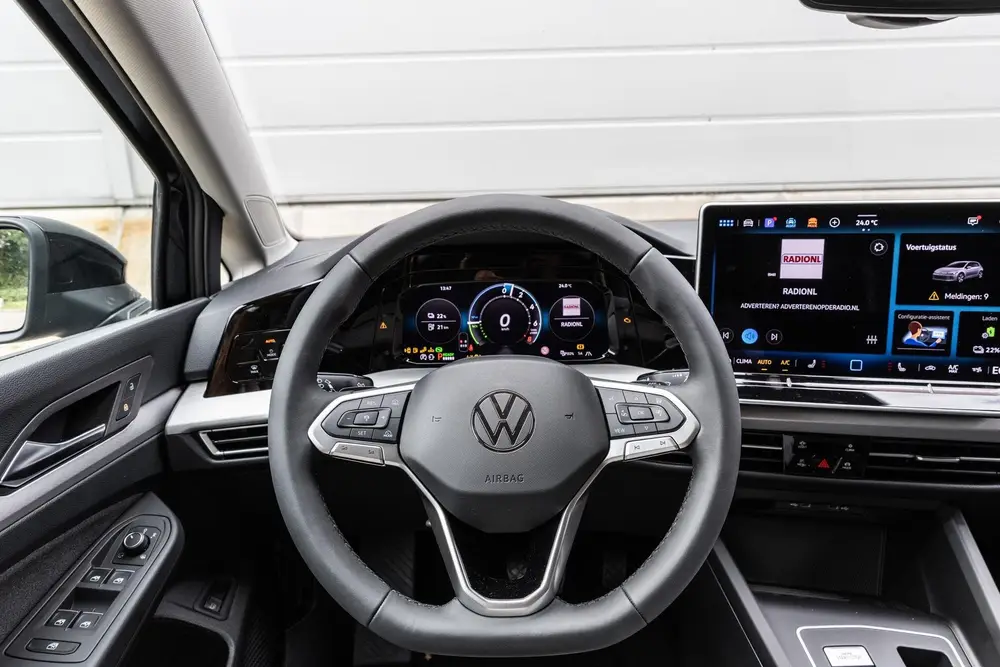 Volkswagen Golf 1.5 eHybrid 204pk Life Edition | Trekhaak We uit 2026, foto 20