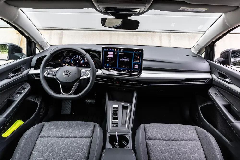 Volkswagen Golf 1.5 eHybrid 204pk Life Edition | Trekhaak We uit 2026, foto 5