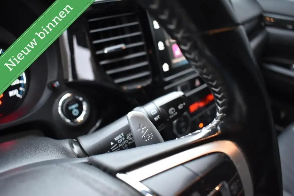 Mitsubishi Outlander 2.4 PHEV Diamand Edition LEDER/TREKHAAK uit 2019, foto 16