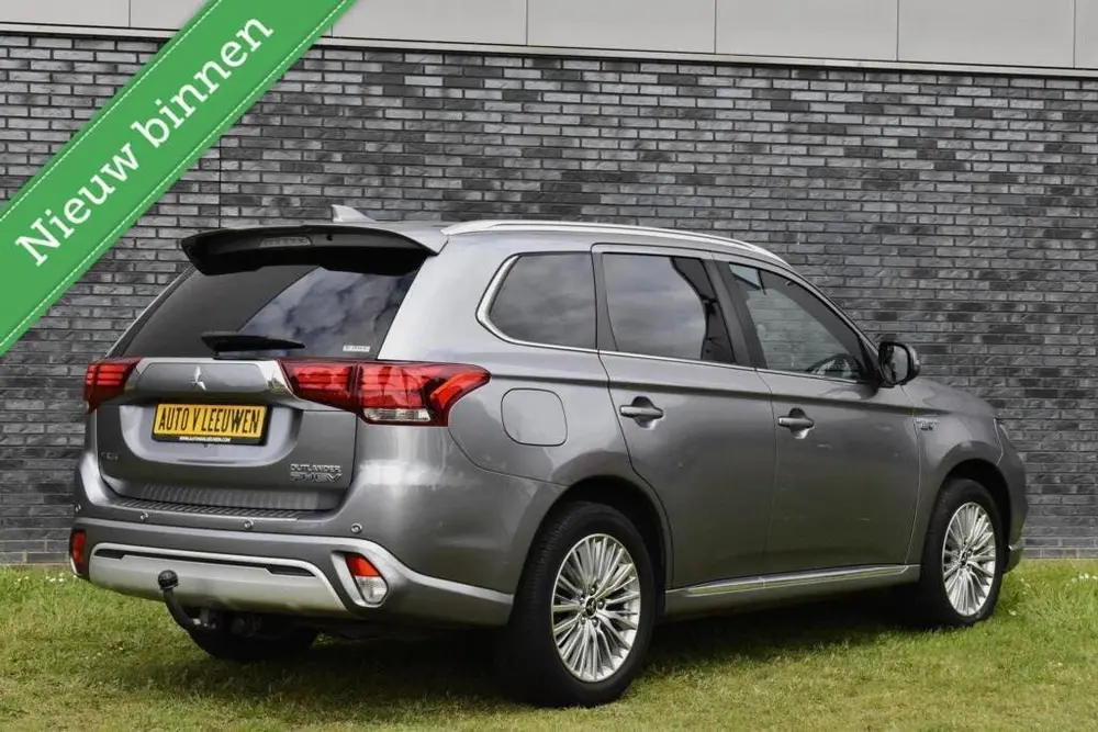 Mitsubishi Outlander 2.4 PHEV Diamand Edition LEDER/TREKHAAK uit 2019, foto 4