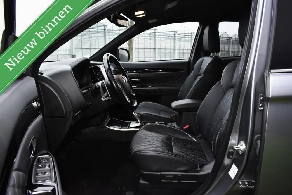 Mitsubishi Outlander 2.4 PHEV Diamand Edition LEDER/TREKHAAK uit 2019, foto 5